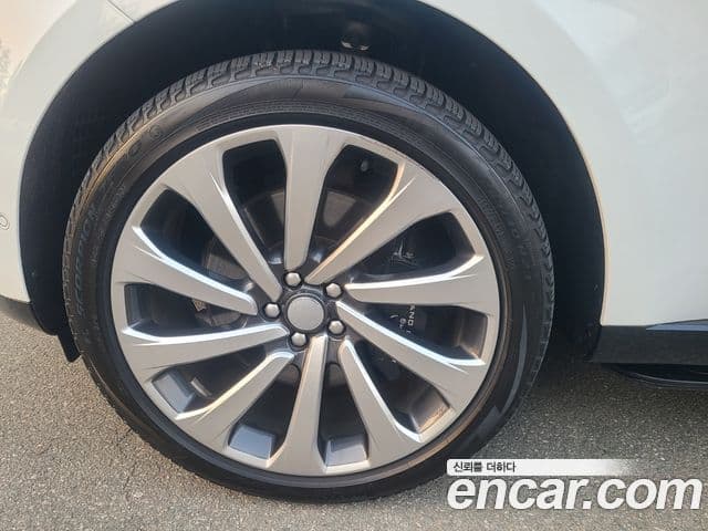 Land Rover Range Rover 2023 — ფოტო 13/16