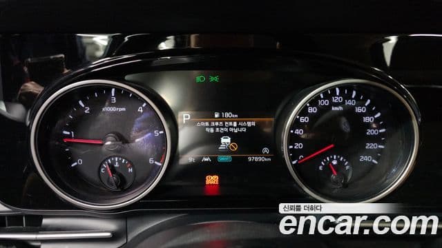 Kia Carnival 2022 — Şəkil 8/20