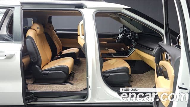 Kia Carnival 2022 — Şəkil 19/20