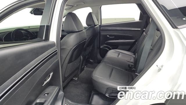 Hyundai Tucson Hybrid 2022 — ფოტო 8/20