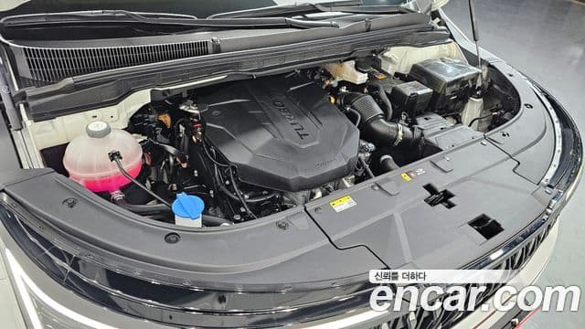 Kia Carnival 2025 — Şəkil 6/20