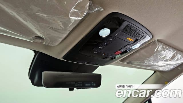 Kia Carnival 2025 — Şəkil 17/20