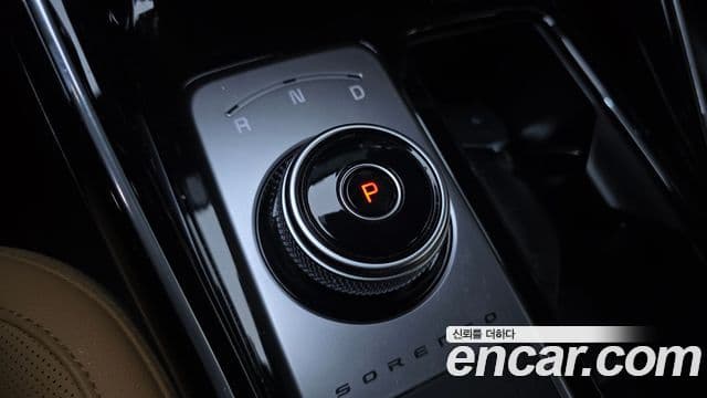 Kia Sorento 2023 — ფოტო 9/20