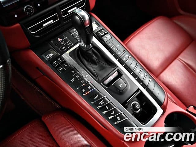 Porsche Macan 2018 — Şəkil 8/20