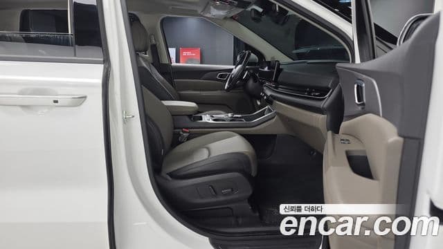Kia Carnival 2024 — Şəkil 11/20