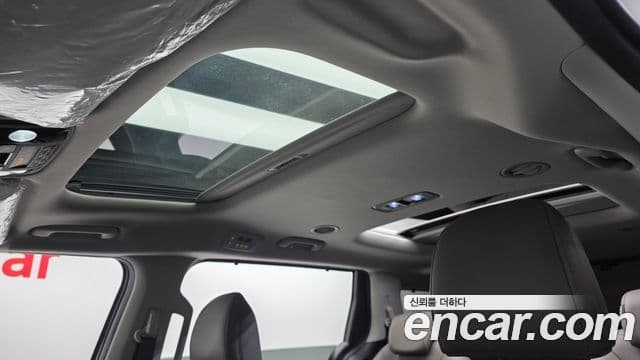Kia Carnival 2024 — Şəkil 19/20