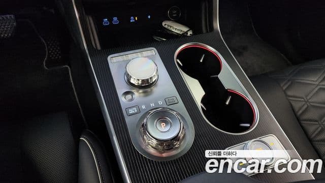 Genesis GV80 Coupe 2024 — Photo 1/20