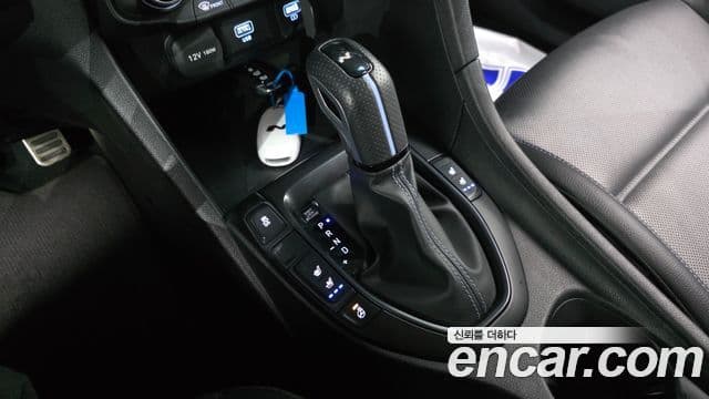 Hyundai Veloster 2022 — Şəkil 20/20