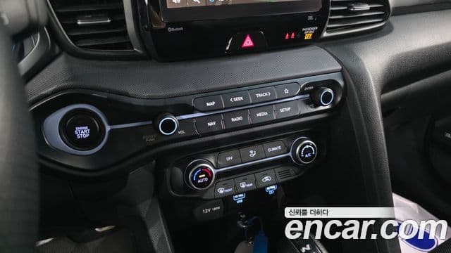 Hyundai Veloster 2022 — Şəkil 13/20