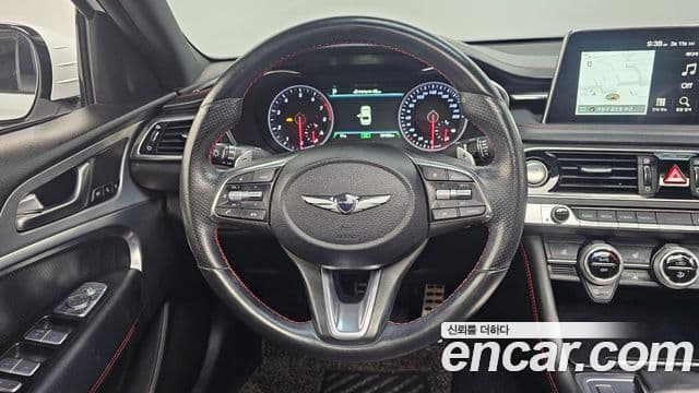 Genesis G70 2018 — ფოტო 13/20