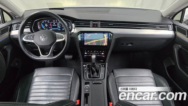 Volkswagen Passat GT 2022 — ფოტო 6/20