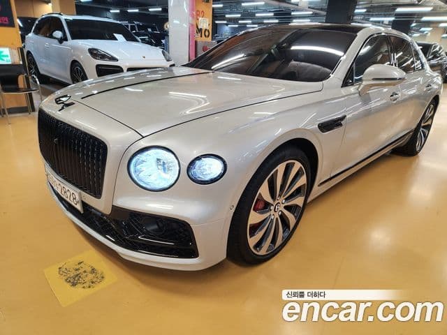 Bentley Flying Spur 2021 — ფოტო 2/20