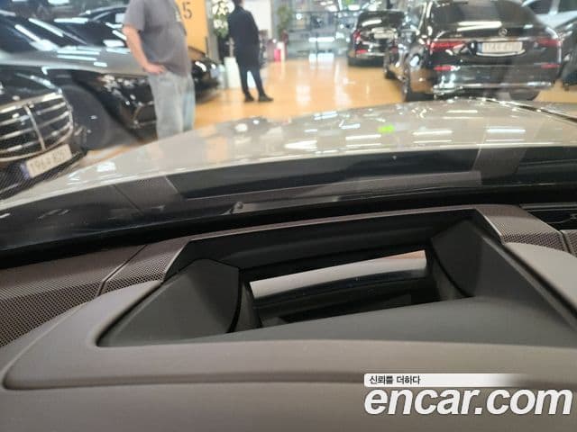 Bentley Flying Spur 2021 — ფოტო 13/20