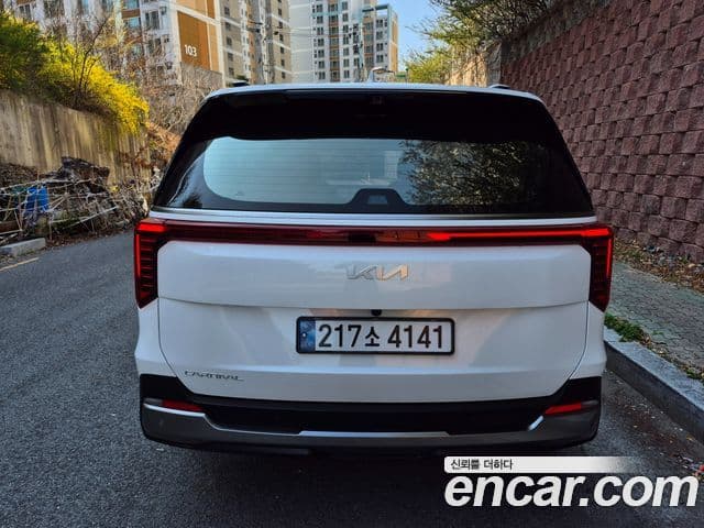 Kia Carnival 2024 — Şəkil 3/20