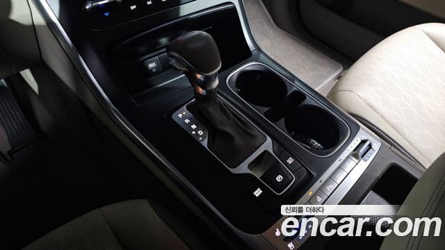 Kia Carnival 2022 — Şəkil 9/20