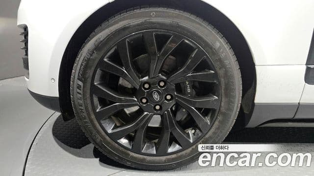 Land Rover Range Rover 2021 — ფოტო 11/20
