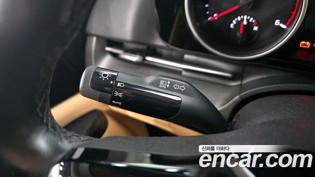 Kia Carnival 2020 — Фото 18/20
