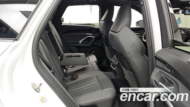 Audi Q5 2025 — Şəkil 12/20