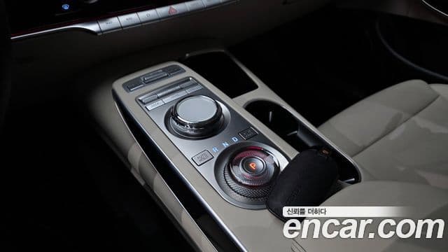 Genesis GV70 2021 — Şəkil 9/20