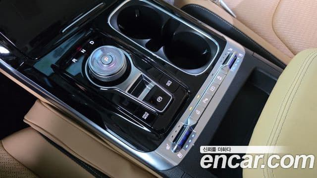 Kia Carnival 2022 — Şəkil 8/20