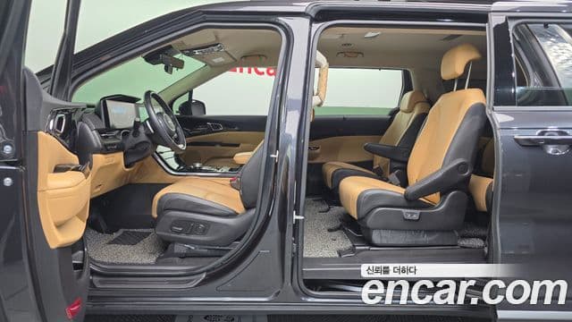 Kia Carnival 2022 — Şəkil 16/20