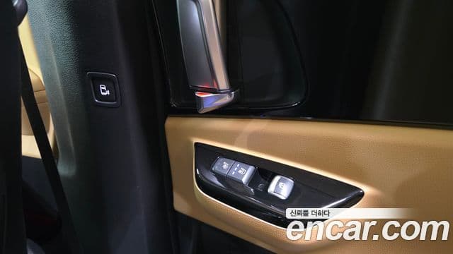 Kia Carnival 2022 — Şəkil 18/20