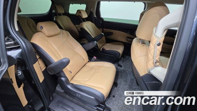 Kia Carnival 2022 — Şəkil 19/20