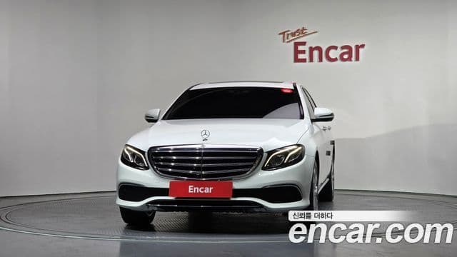 Mercedes-Benz E-Class 2018 — Фото 2/20