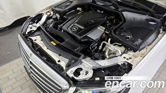 Mercedes-Benz E-Class 2018 — Фото 5/20