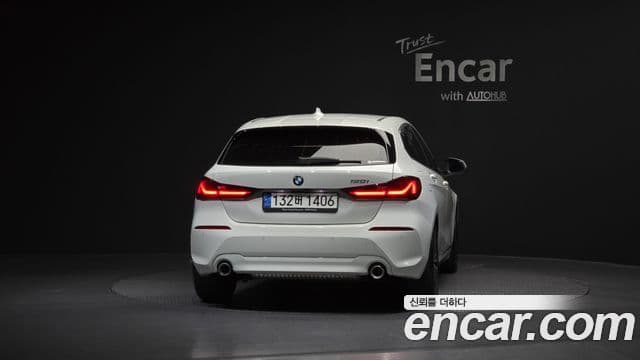 BMW 1 Series 2022 — Şəkil 4/20