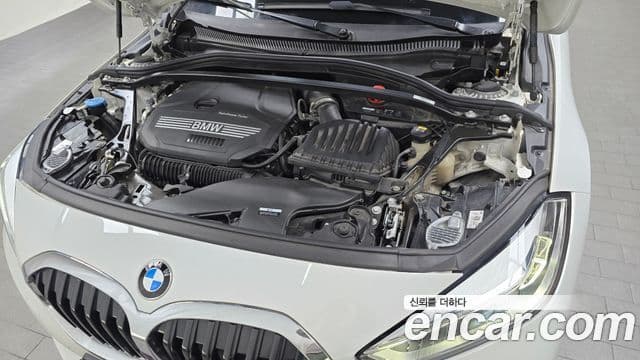 BMW 1 Series 2022 — Şəkil 6/20