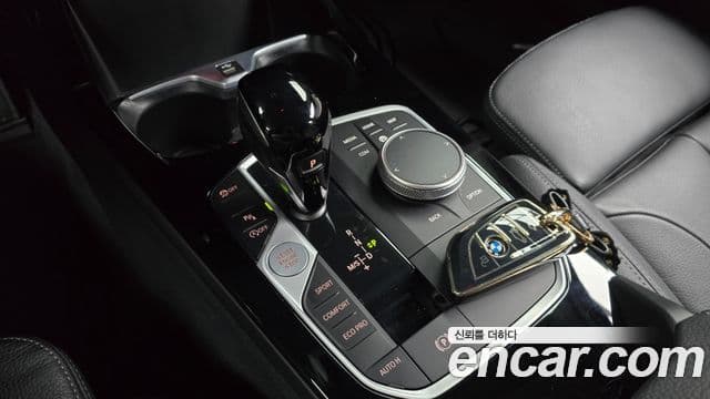 BMW 1 Series 2022 — Şəkil 9/20