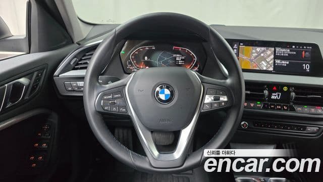 BMW 1 Series 2022 — Şəkil 13/20