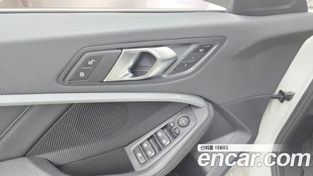 BMW 1 Series 2022 — Şəkil 18/20