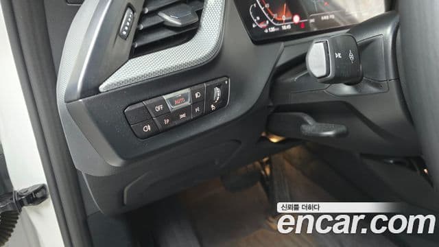 BMW 1 Series 2022 — Şəkil 19/20