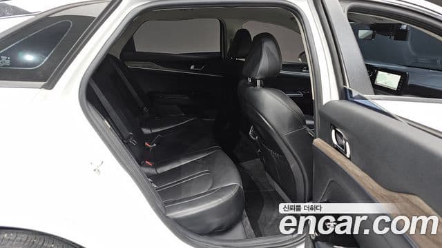 Kia K5 2021 — Şəkil 13/20