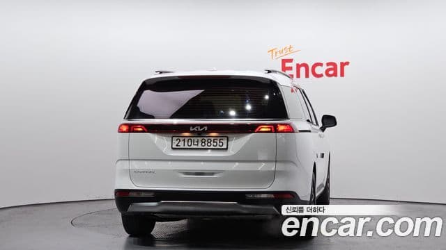 Kia Carnival 2022 — ფოტო 4/20
