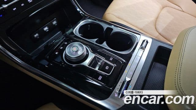 Kia Carnival 2022 — ფოტო 9/20