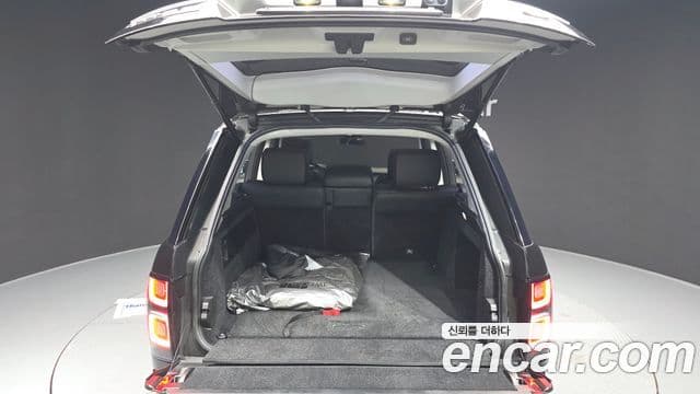 Land Rover Range Rover 2018 — ფოტო 19/20