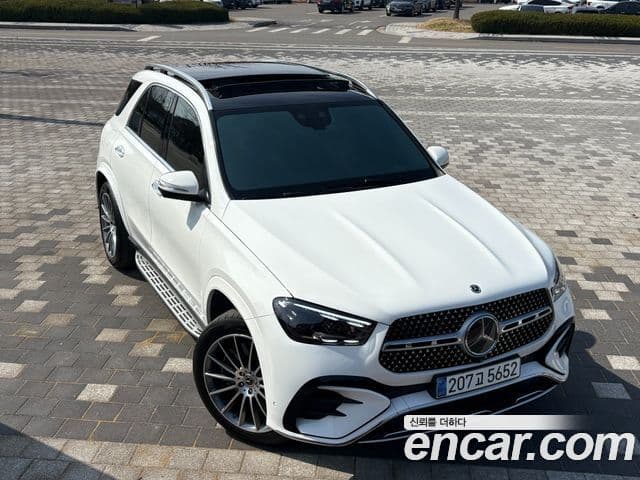 Mercedes-Benz GLE-Class 2025 — ფოტო 15/20
