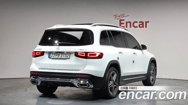 Mercedes-Benz GLB-Class 2021 — ფოტო 2/20