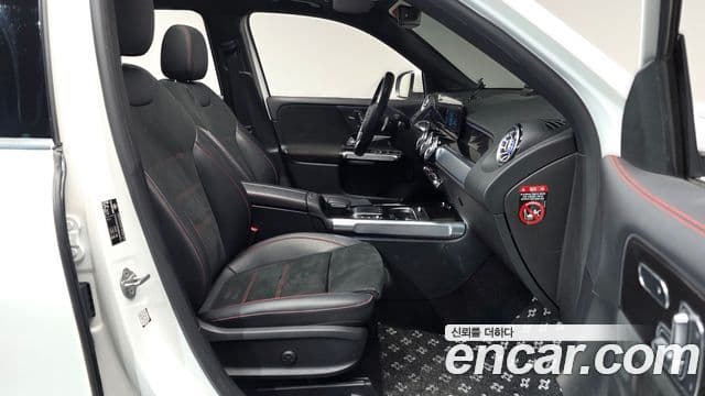 Mercedes-Benz GLB-Class 2021 — ფოტო 10/20