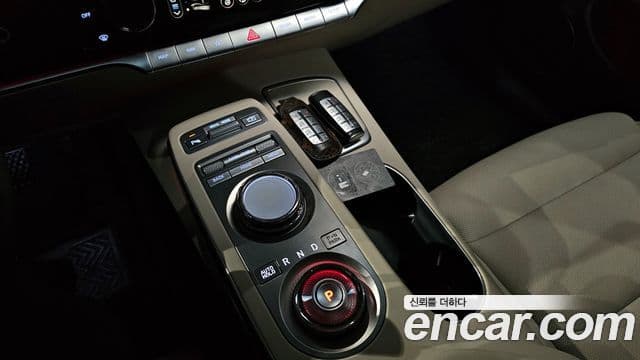 Genesis GV70 2021 — Şəkil 9/20