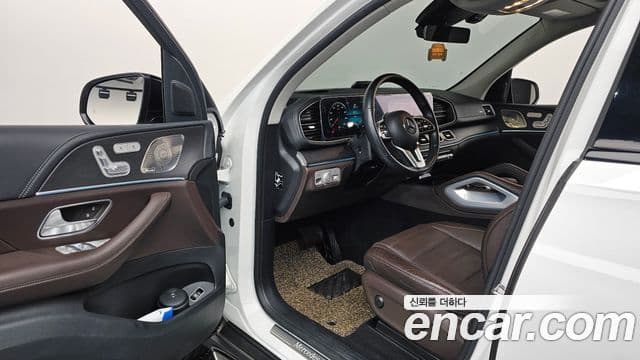 Mercedes-Benz GLE-Class 2022 — Photo 17/20