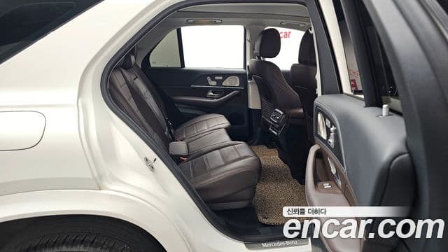 Mercedes-Benz GLE-Class 2022 — Photo 18/20