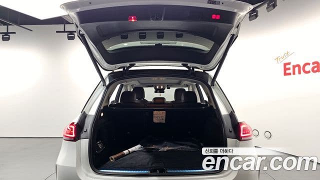Mercedes-Benz GLE-Class 2022 — Photo 16/20