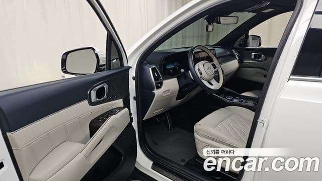 Kia Sorento 2022 — Photo 13/20