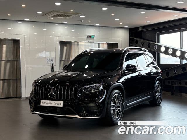 Mercedes-Benz GLB-Class 2025 — Фото 1/18