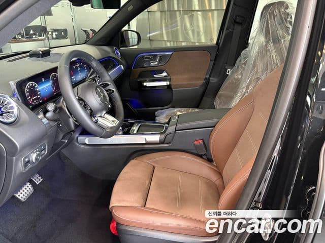 Mercedes-Benz GLB-Class 2025 — Фото 10/18