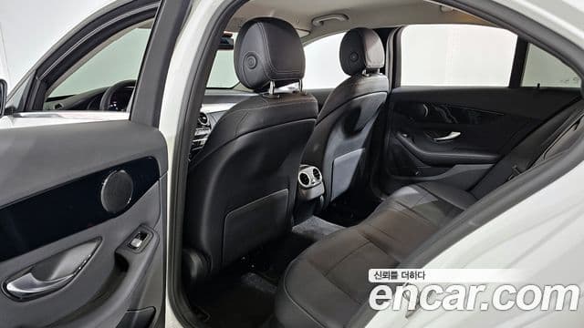 Mercedes-Benz C-Class 2019 — ფოტო 10/20